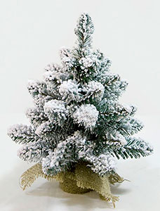 Mini juletræ med sne og jutepose 60 cm højt. Det fine mini juletræ giver masser af vinterstemning.